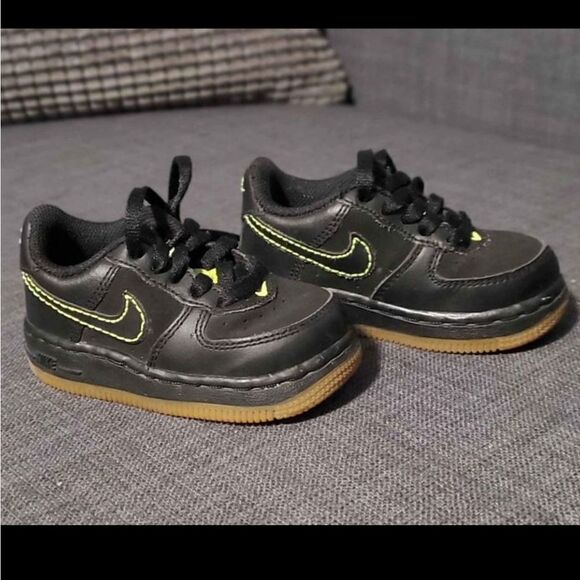 Nike Other - Nike TD Toddler Air Force Black Leather Lime Stitch Gum Soles Shoes Size 5 5c